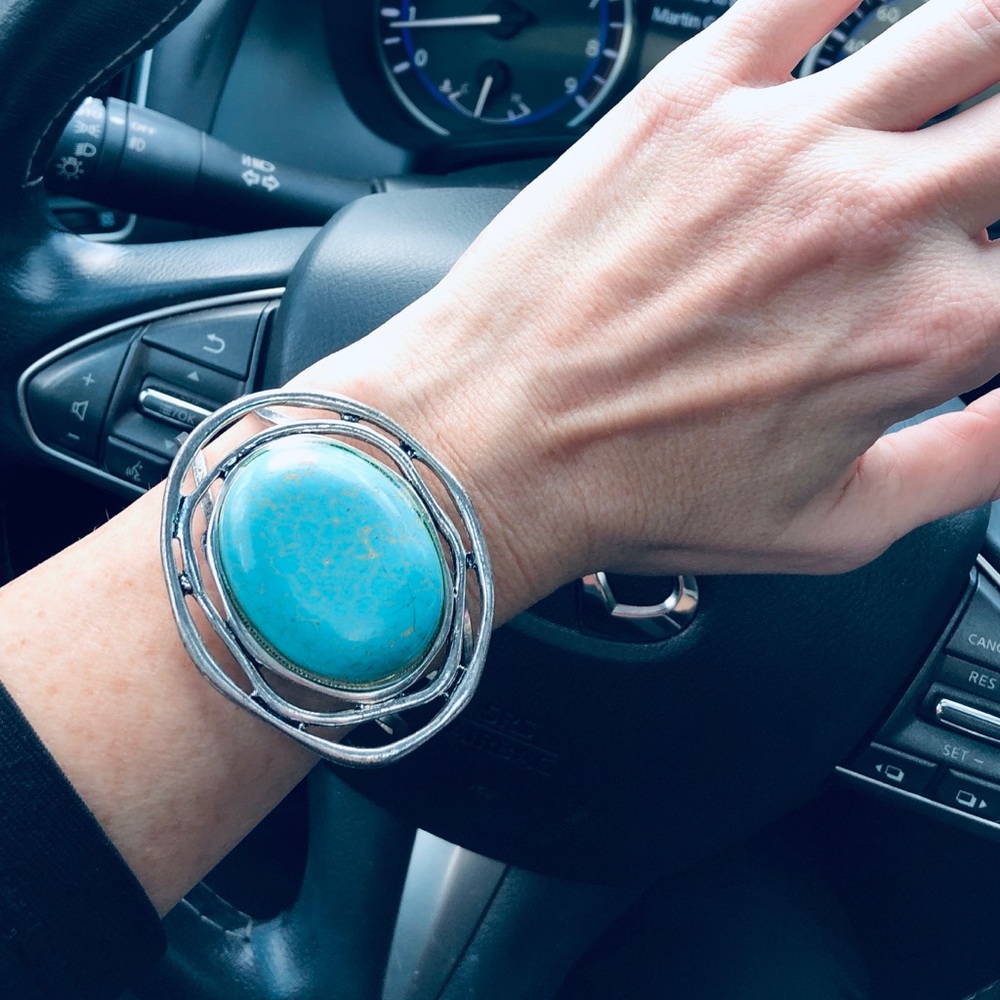 Turquoise and metal clasp bracelet